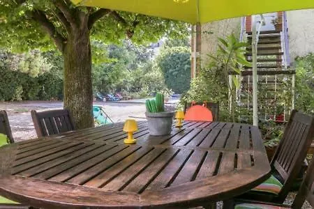 La Fontaine Gourdon 住宿加早餐酒店 2*
